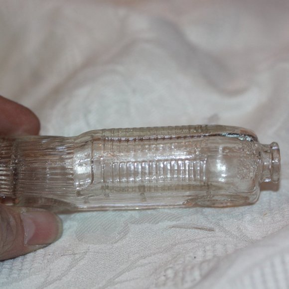 1940's Glass Candy Container Automobile "STREAMLINED TOURING CAR" Ribbed Top - Picture 2 of 3